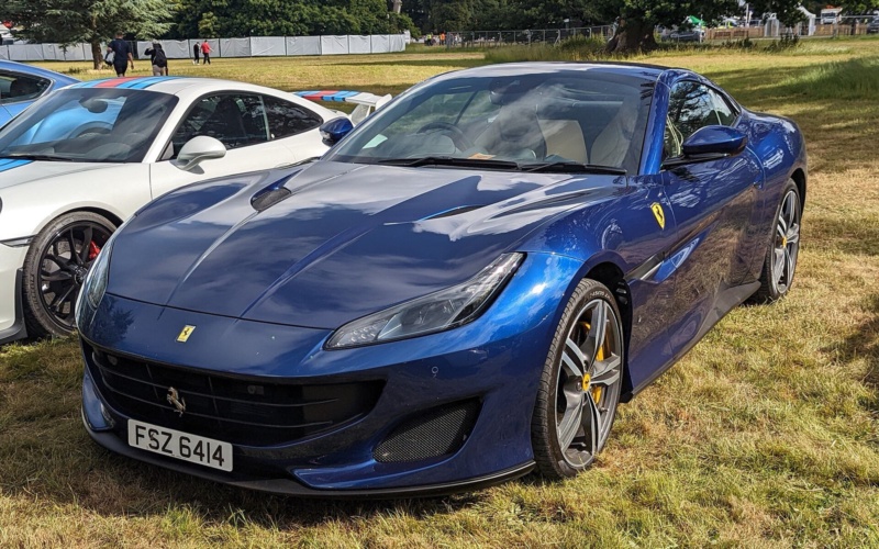 Ferrari Portofino 2020 в аренду в Дубае