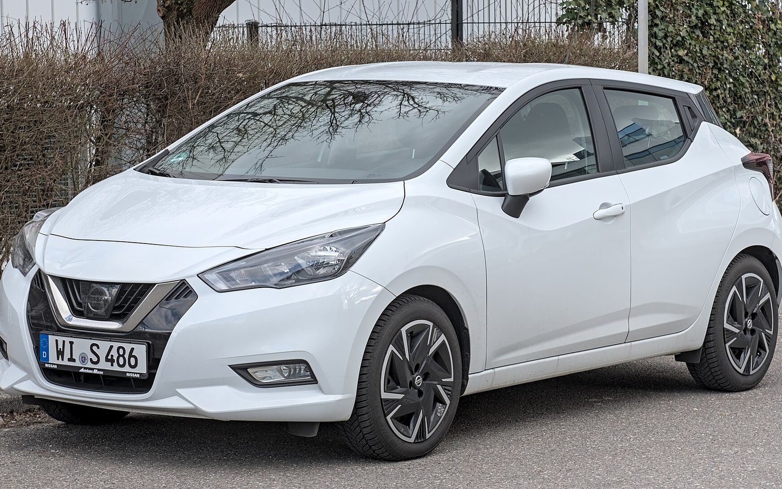 Аренда Nissan Micra 2024 в Дубае