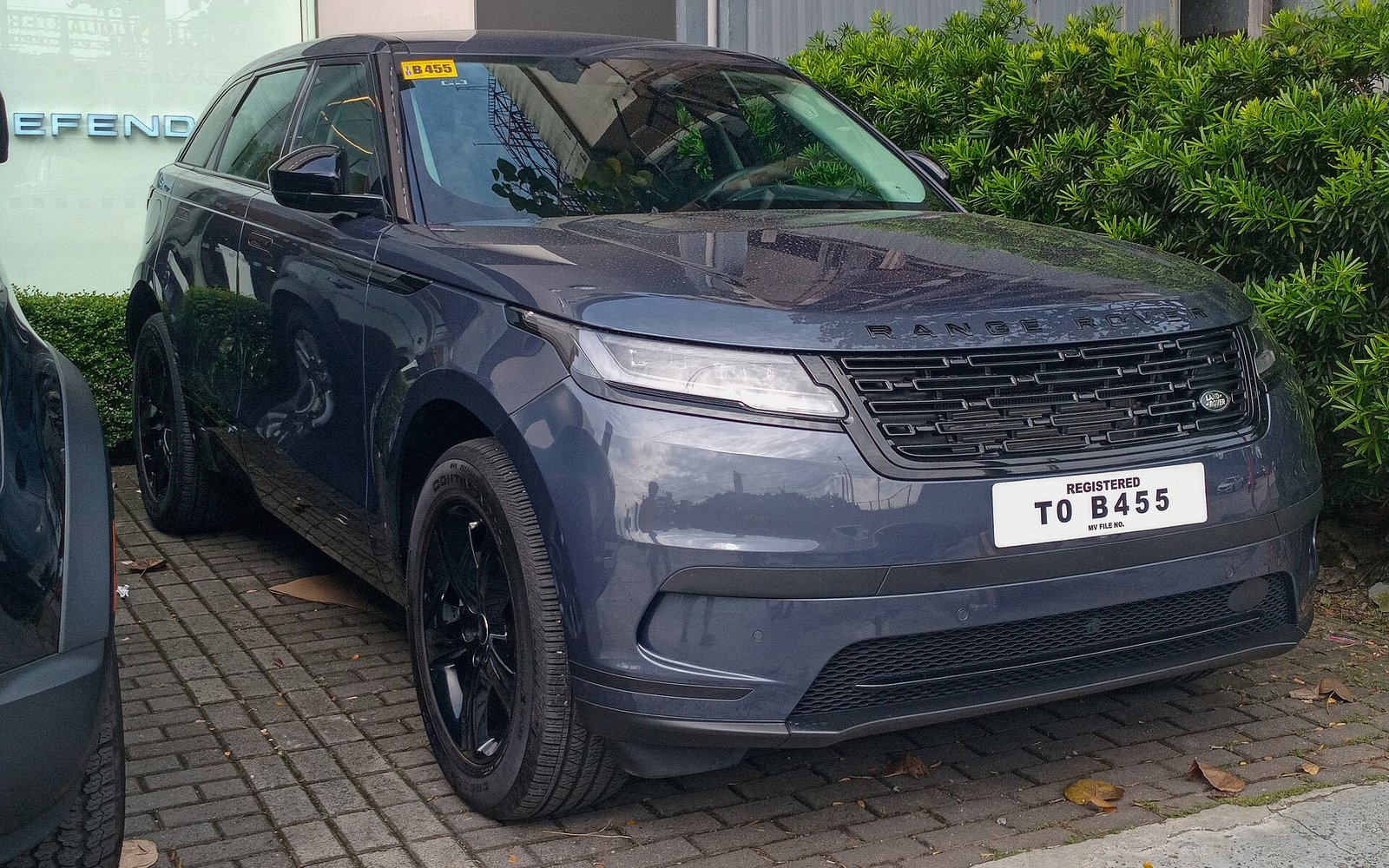 Аренда Range Rover Velar P400 2025 в Дубае