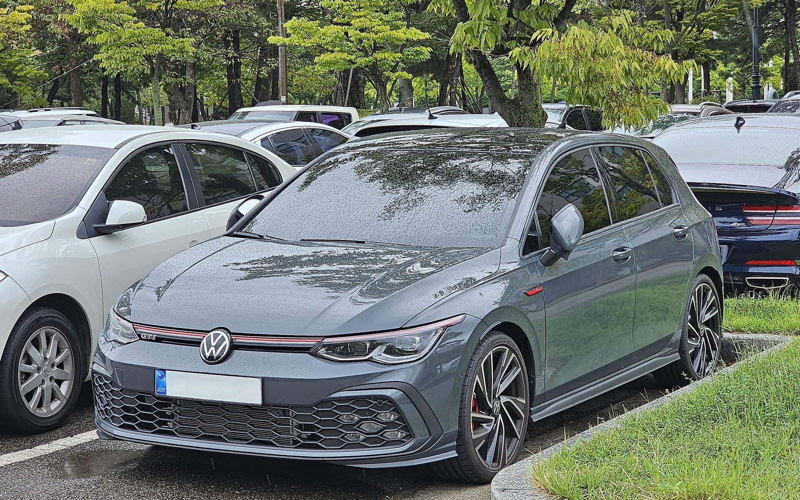 Volkswagen Golf GTI 2024 в аренду в Дубае