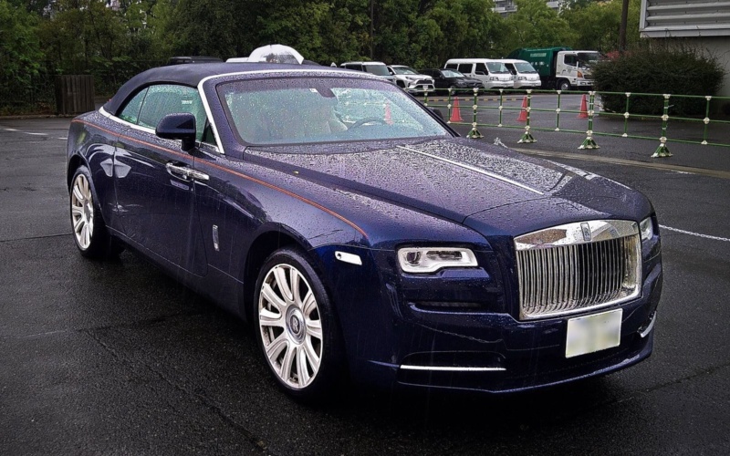 Rolls-Royce Dawn 2022 в аренду в Дубае