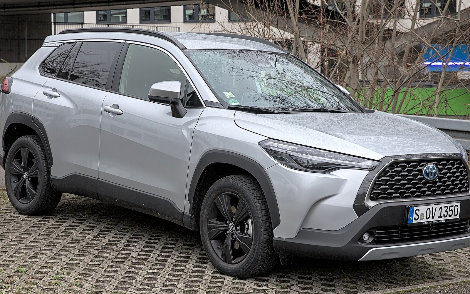 Аренда Toyota Corolla Cross 2025 в Дубае