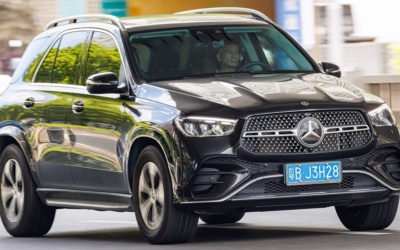 Аренда Mercedes-Benz GLC 300 2024 в Дубае
