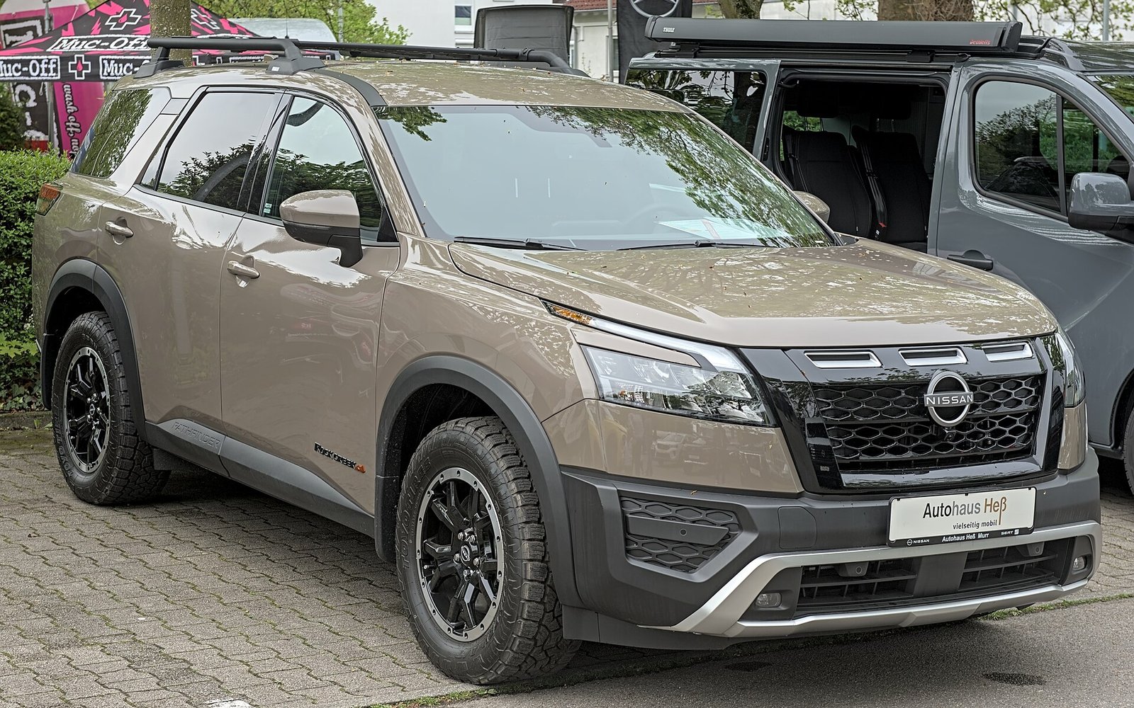 Аренда Nissan Pathfinder 2025 в Дубае