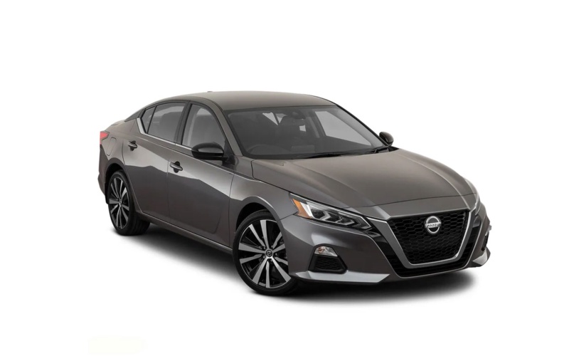 Nissan Altima SL 2020 a noleggio a Dubai