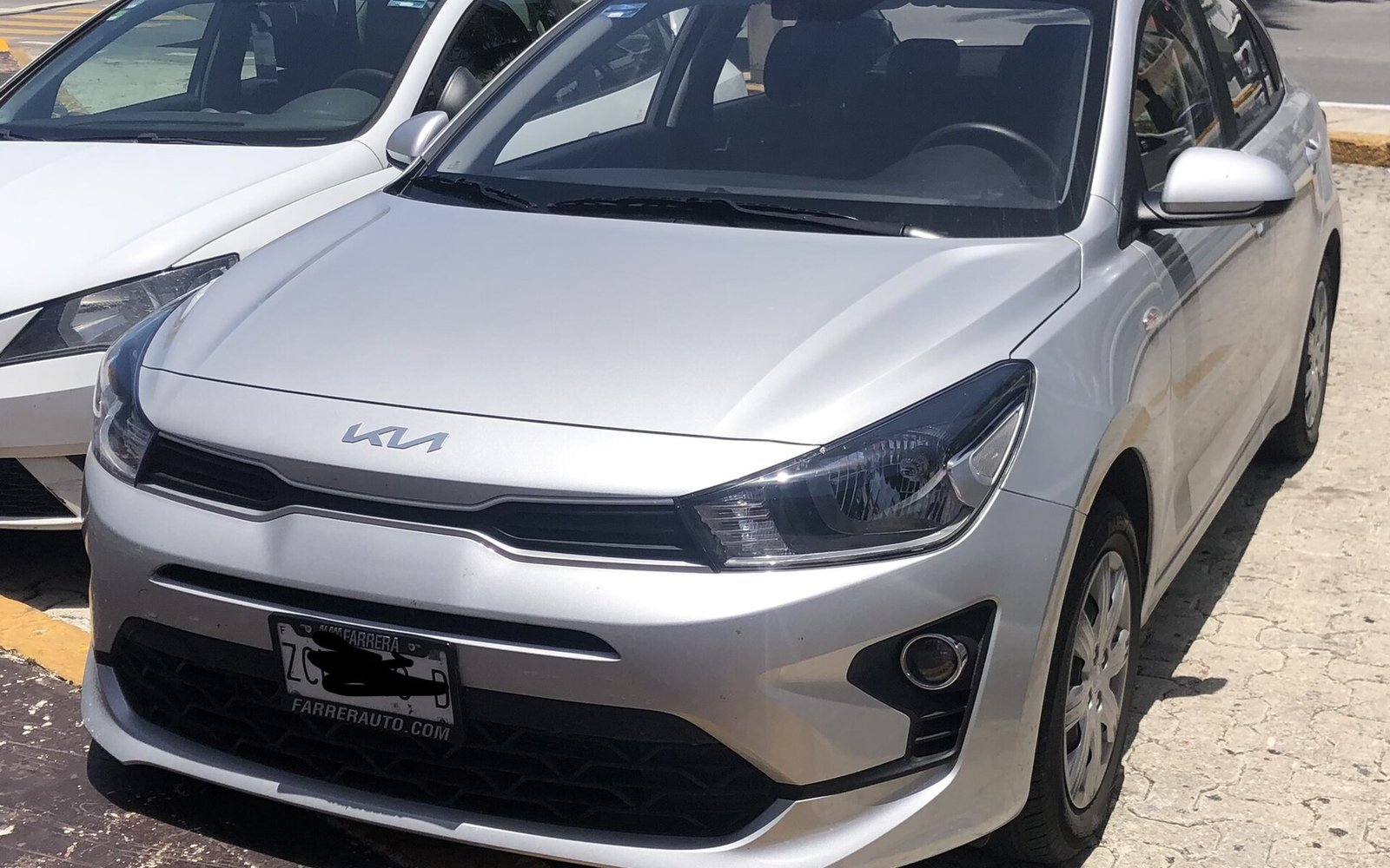 Аренда Kia Rio 2024 в Дубае