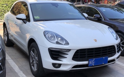 Аренда Porsche Macan 2022 в Дубае