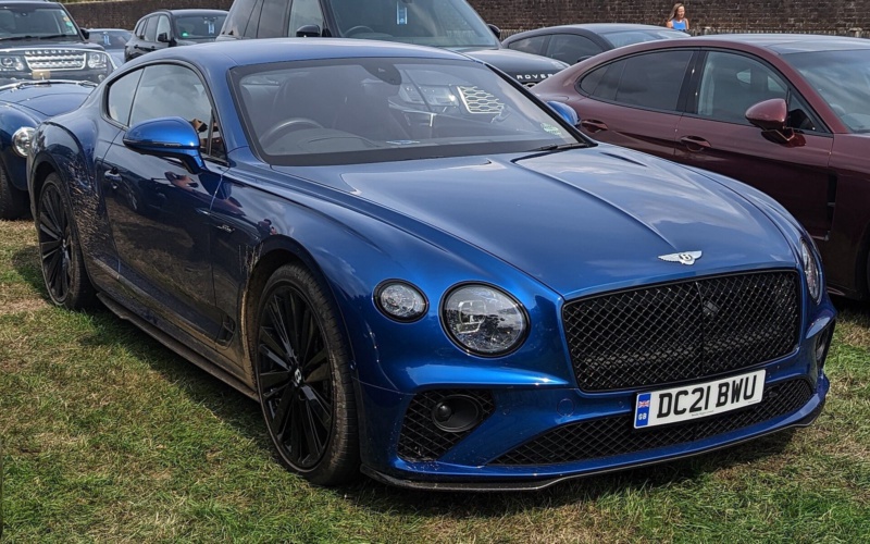 Bentley Continental GT 2023 в аренду в Дубае