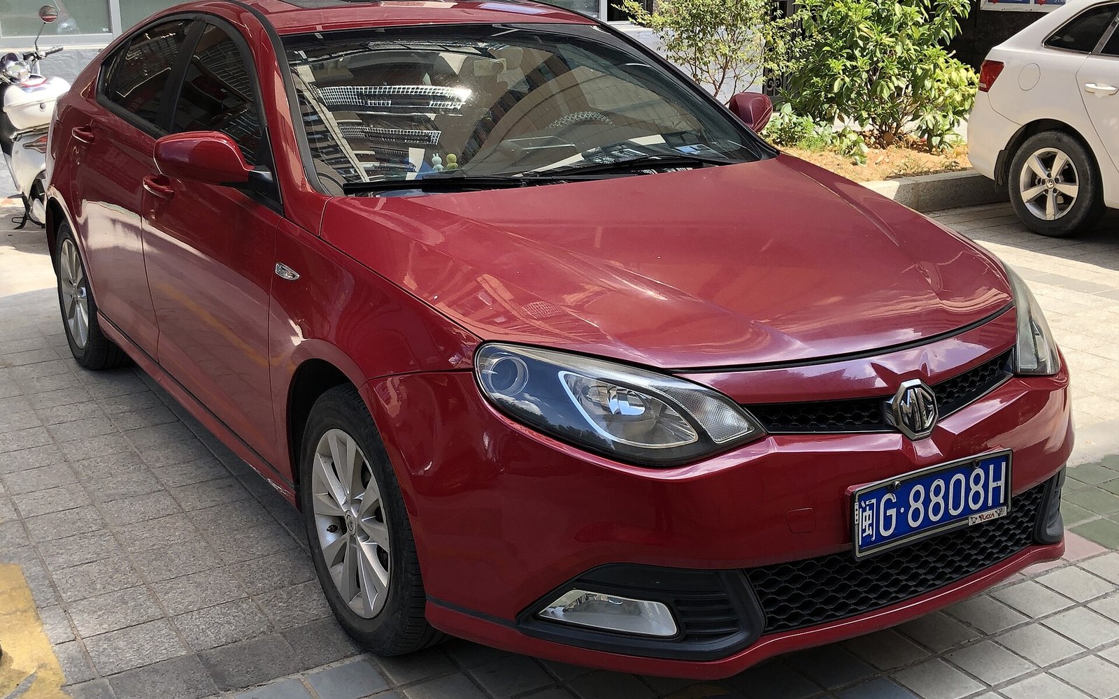 Аренда MG GT 2025 в Дубае
