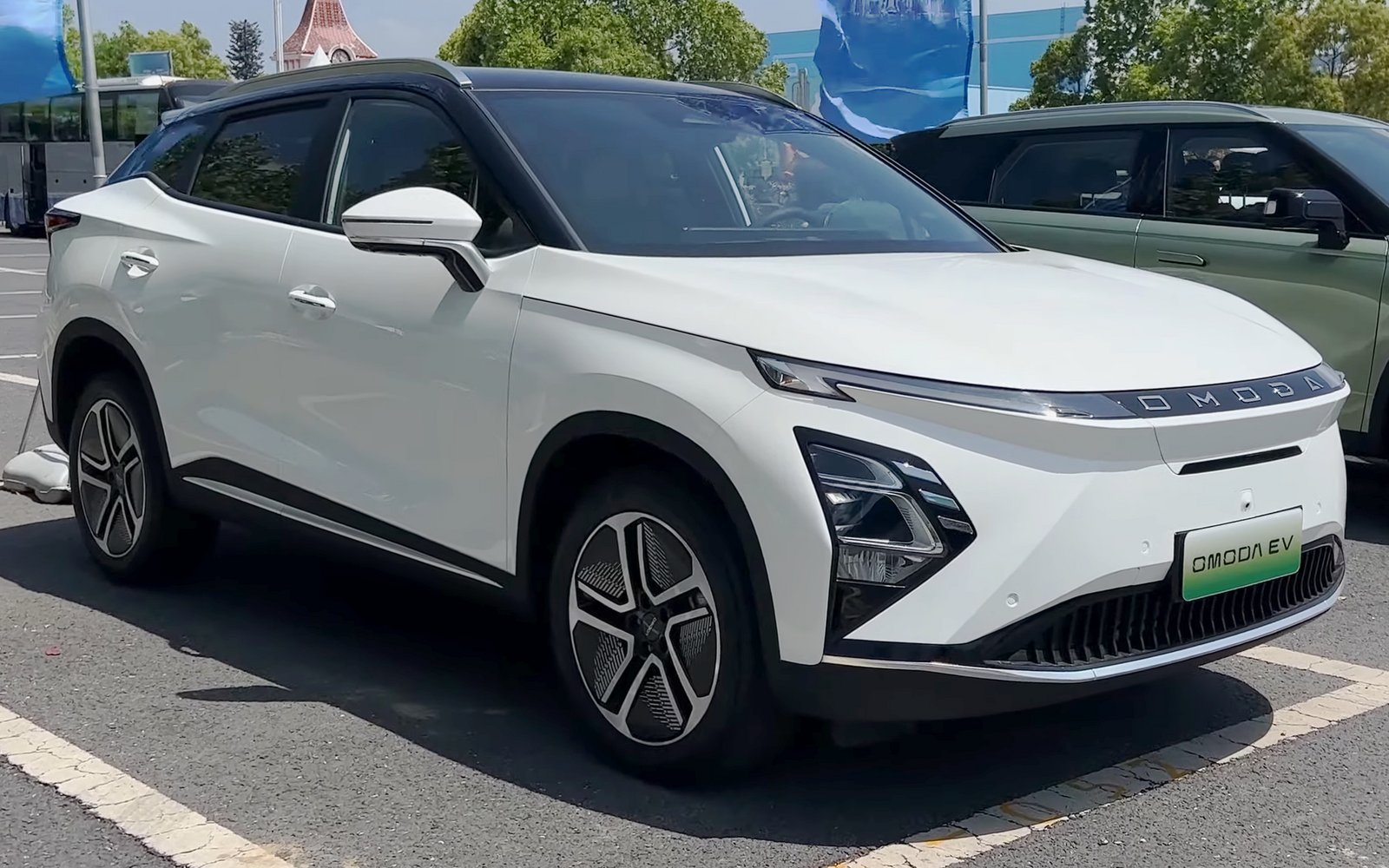 Omoda C5 2025 a noleggio a Dubai