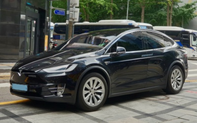 Аренда Tesla Model X 2023 в Дубае