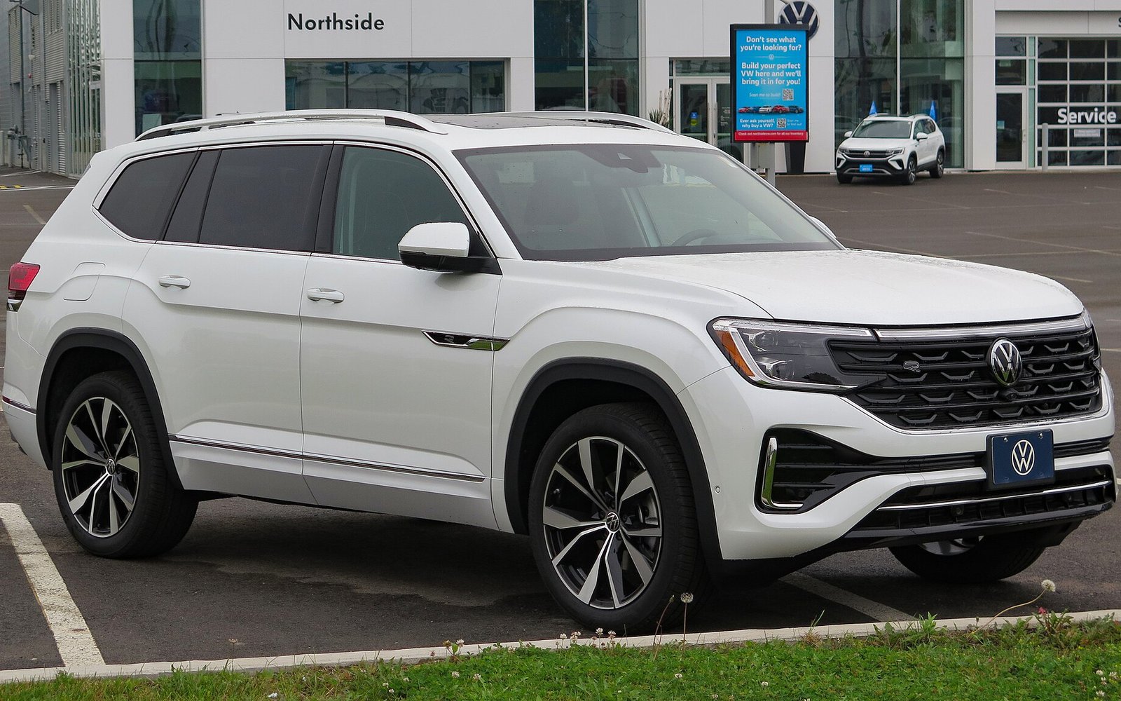 Volkswagen Teramont 2024 в аренду в Дубае