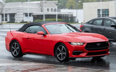 Аренда Ford Mustang EcoBoost Convertible 2024 в Дубае