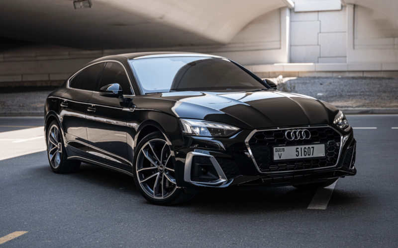 Audi A5 S Line Kit 2022 a noleggio a Dubai