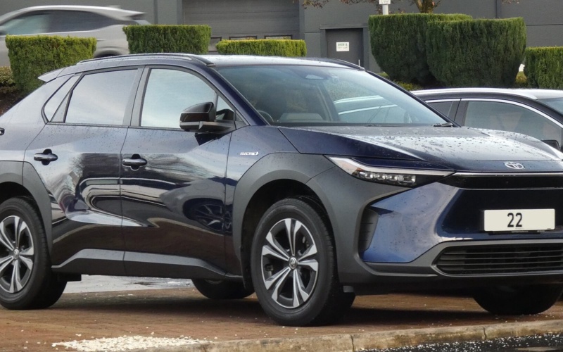 Toyota bZ4X 2024 в аренду в Дубае