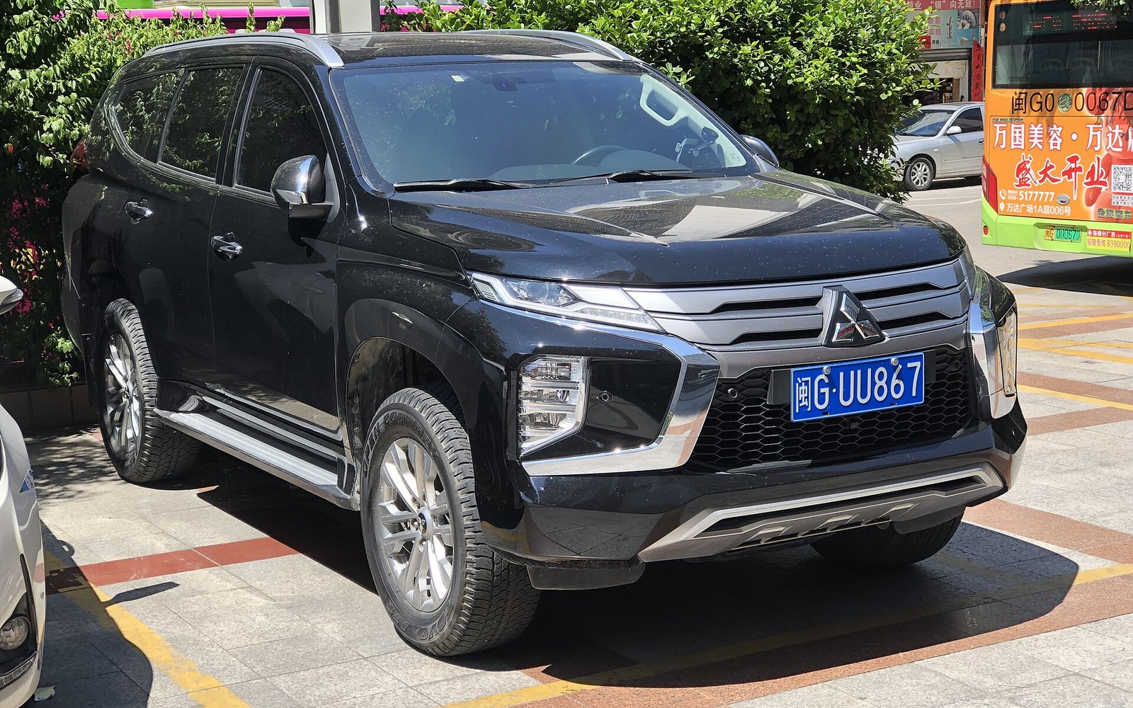 Mitsubishi Pajero Sport 2024 в аренду в Дубае