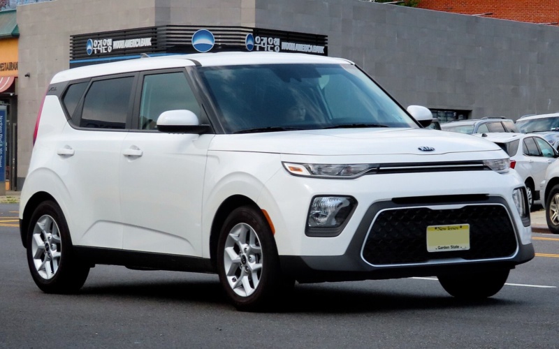 Kia Soul 2024 в аренду в Дубае