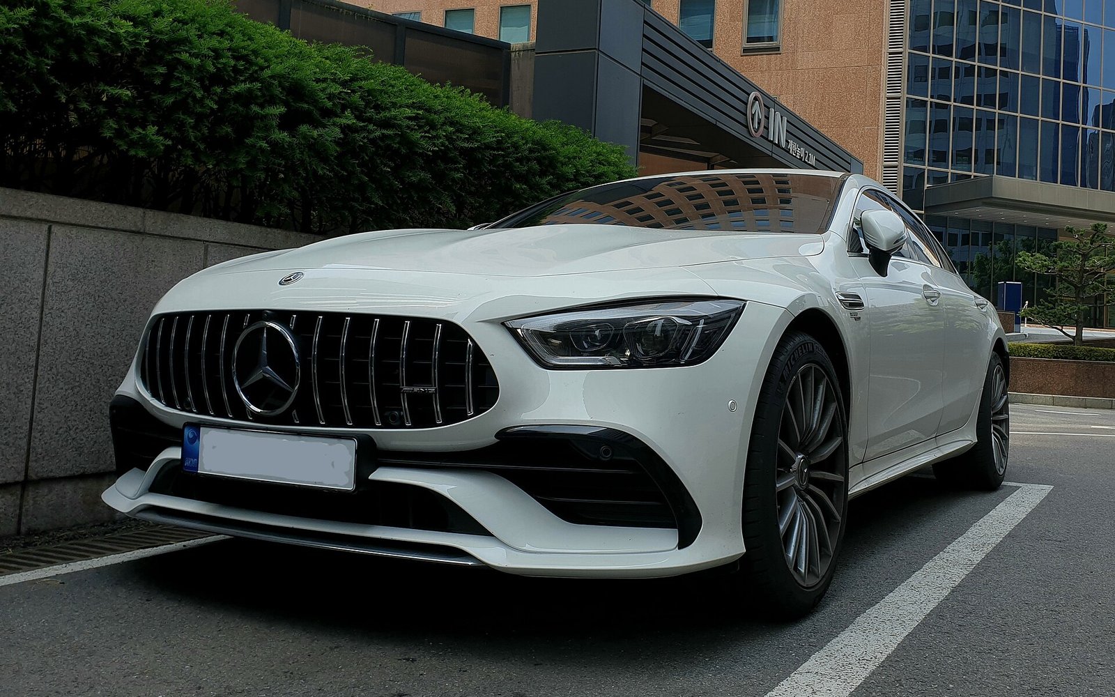 Аренда Mercedes-AMG GT 53 2024 в Дубае