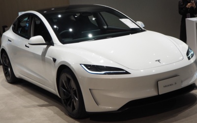 Аренда Tesla Model 3 2024 в Дубае