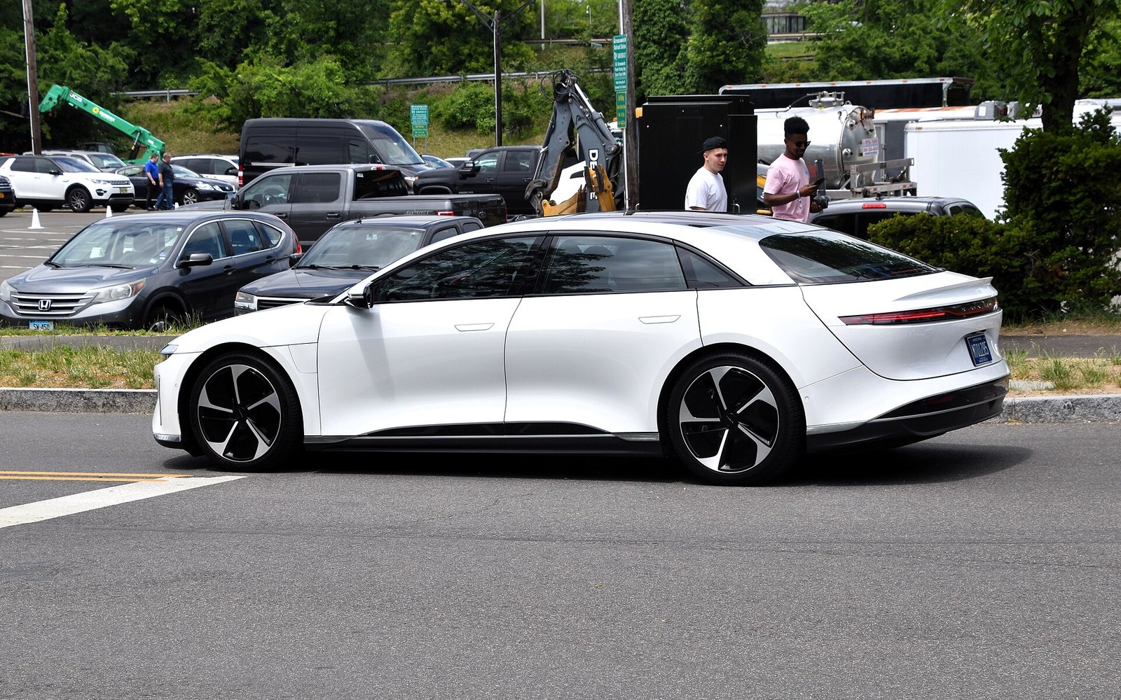 Lucid Air 2024 a noleggio a Dubai