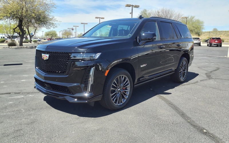 Cadillac Escalade Sport Platinum 2025 a noleggio a Dubai