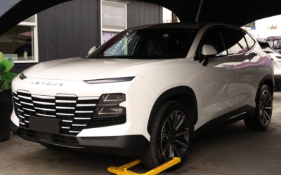 Аренда Jetour Dashing 2024 в Дубае