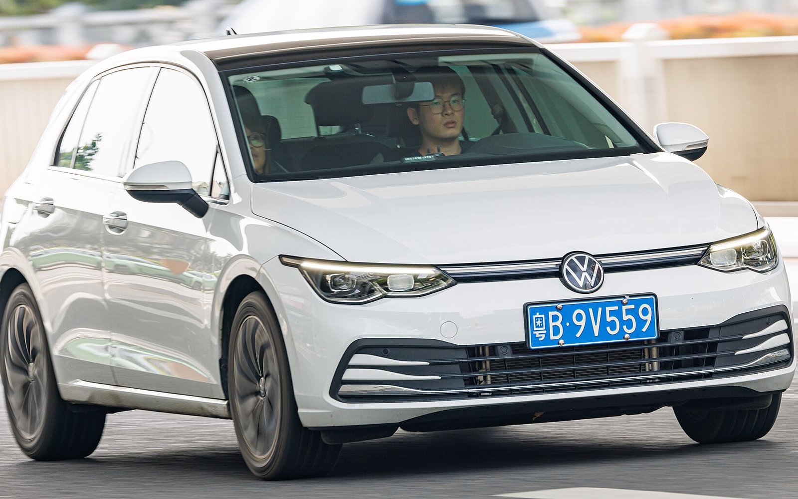 Аренда Volkswagen Golf 2024 в Дубае