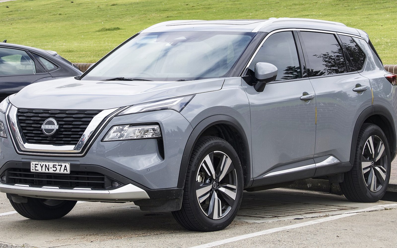 Nissan X-Trail 2025 в аренду в Дубае