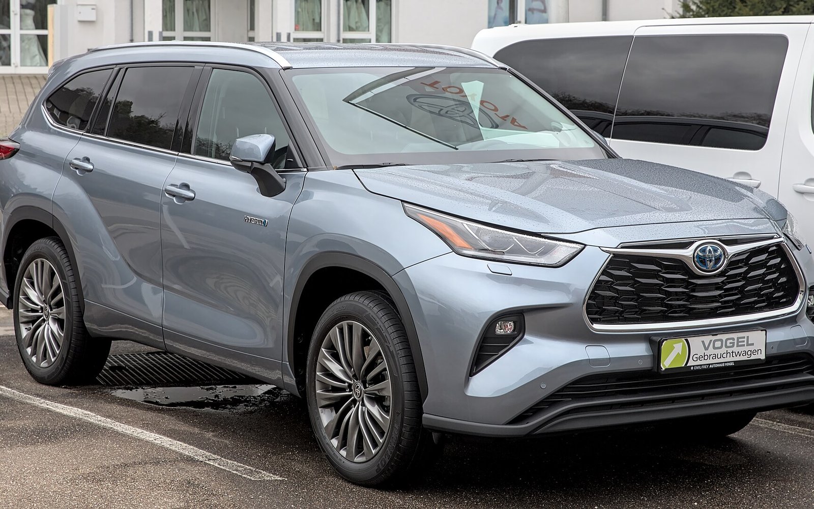 Аренда Toyota Highlander 2024 в Дубае
