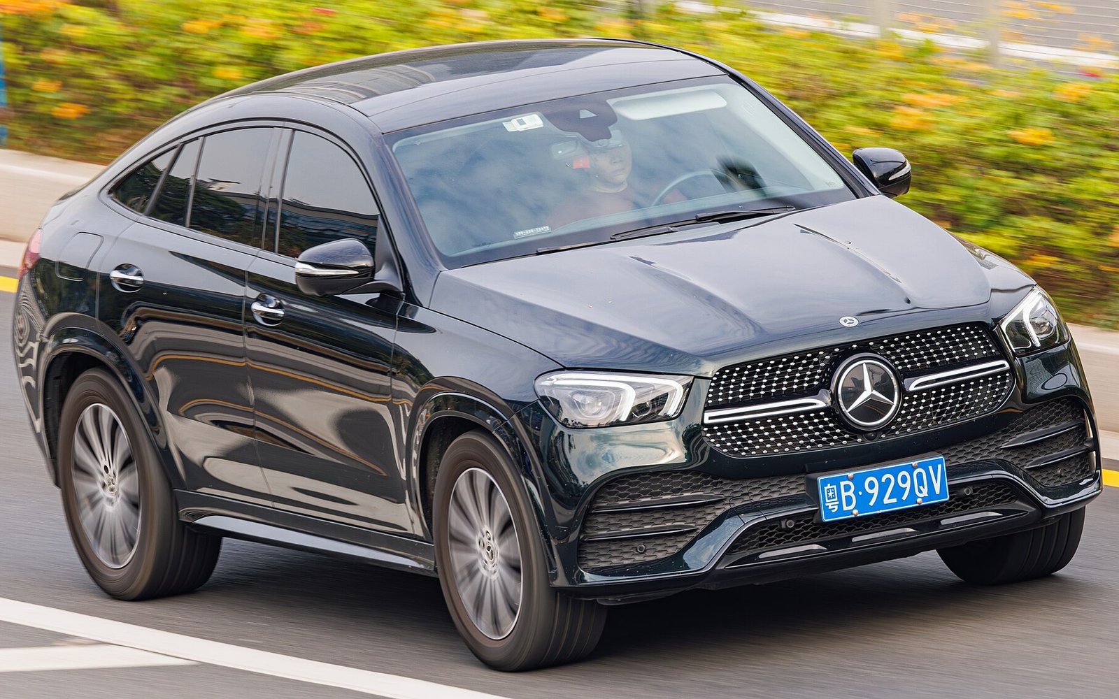 Аренда Mercedes-Benz GLE 450 Coupe 2024 в Дубае
