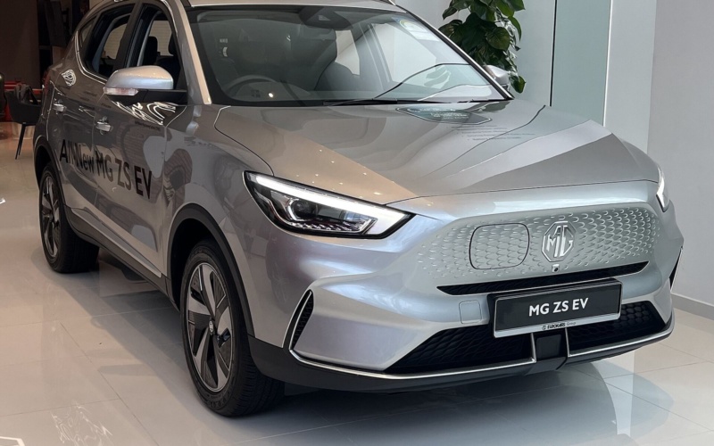 MG ZS 2025 a noleggio a Dubai