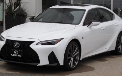Аренда Lexus IS 300 2024 в Дубае