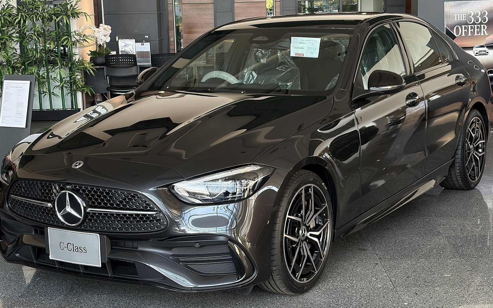 Аренда Mercedes-Benz C300 2025 в Дубае
